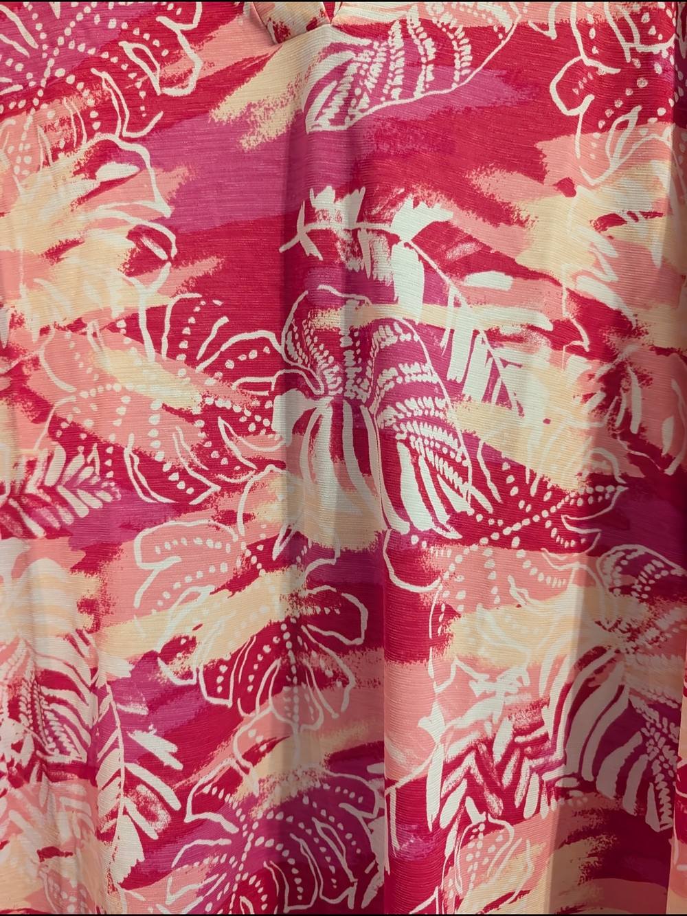 Dear Scarlett Pink and Cream Printed V-Neck Tunic Size XL - Picture 2 of 3